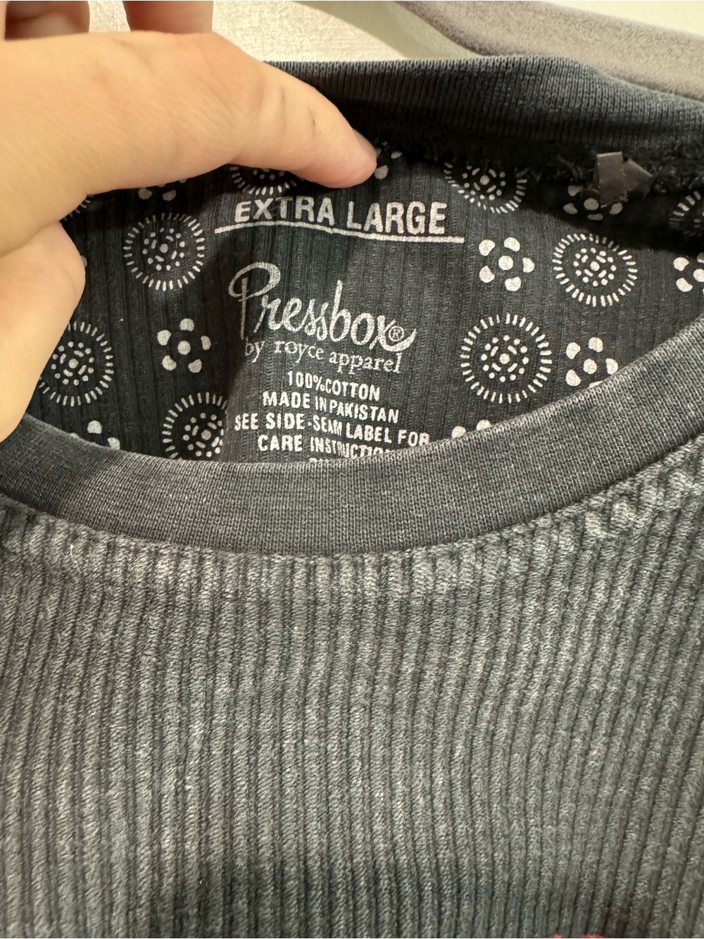 Pressbox Grey Ribbed Crewneck‎ Sweatshirt with White Interior Print - Picture 2 of 3